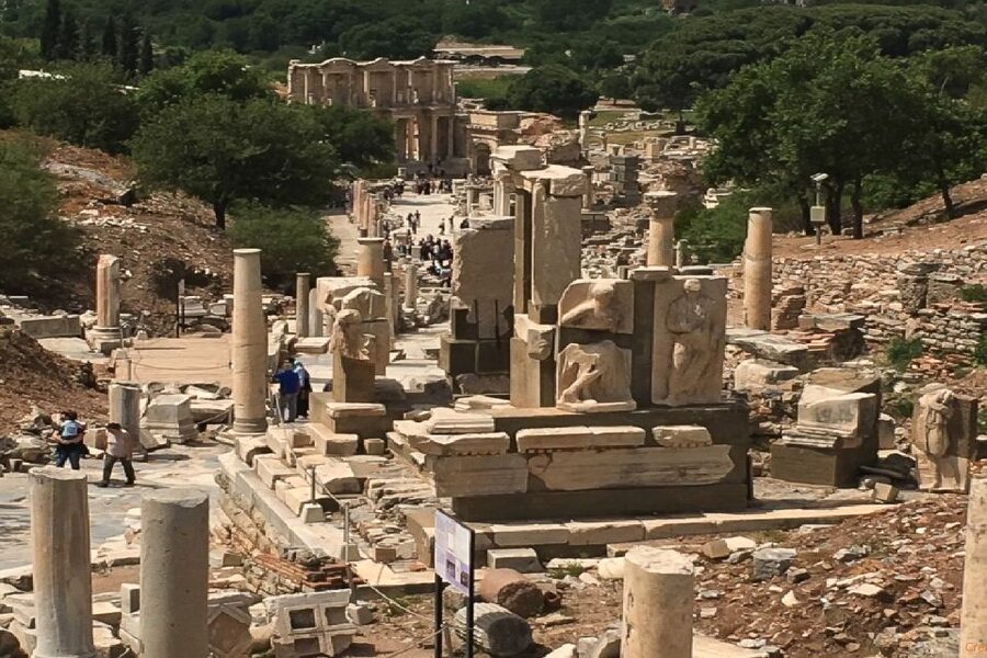 Ephesus: House of Virgin Marry & Artemis w Lunch & Ticket - Ephesus on foot with your guide: Celsus, Hadrian, Trajan, and the Theater