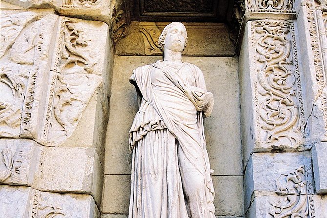 Ephesus Private Day - Stop 1: Izmir to Selcuk Transfer, Then You Start Walking