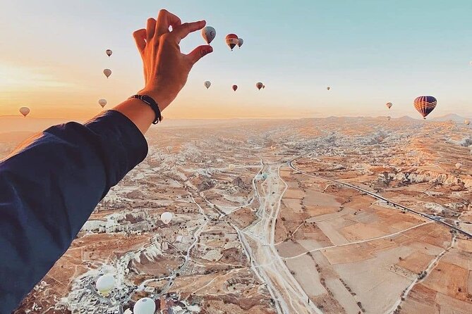 Exclusive Hot air balloon Flight in Cappadocia - English briefing and pilot guidance: manage your expectations