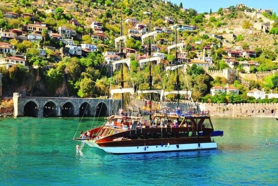 Explore Alanya's Beauty Catamaran Boat Tour - Lunch on Board and Cleopatra Beach: Eat, Recharge, Then Swim Again