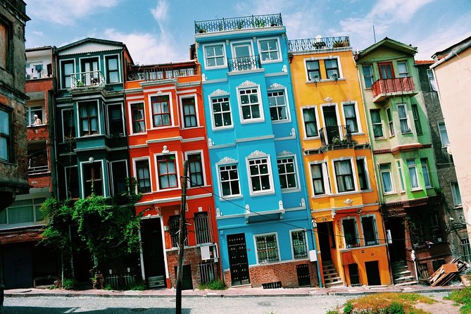 Fener and Balat - Old Greek & Jewish Quarter - Balat streets: Ottoman houses and centuries of shared neighborhood life