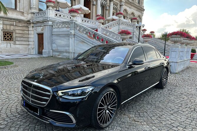First Class Business Sedan Airport Transfer Services in Istanbul - Inside the car: what the included comfort looks like