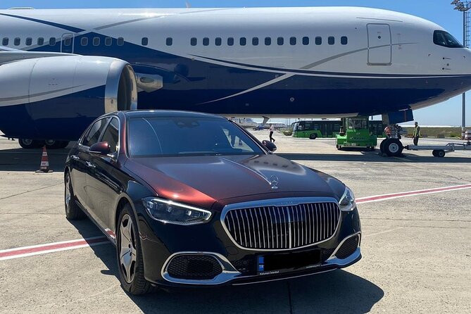First Class Business Sedan Airport Transfer Services in Istanbul - Istanbul Airport (IST): how to meet Guide 01 at Exit 14