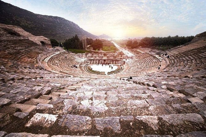 FOR CRUISERS: PRIVATE EPHESUS TOUR INCLUDES ENTRY FEES & Lunch - Cruise-Day Setup: Port Pickup, Private Vehicle, and Mobile Tickets