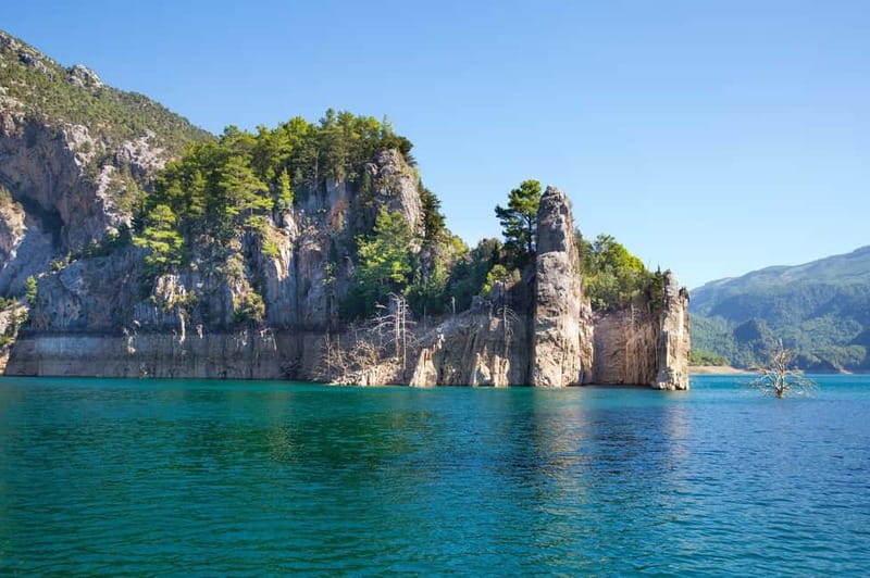 From Alanya: Green Canyon Boat Trip with Lunch and Drinks - From pickup to boat: how the day is structured