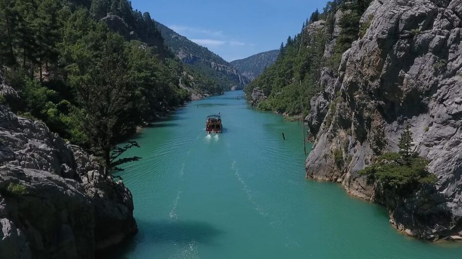 From Alanya: Green Canyon Day Trip with Lunch and Boat Ride - From Alanya to the Taurus foothills: how the day really moves
