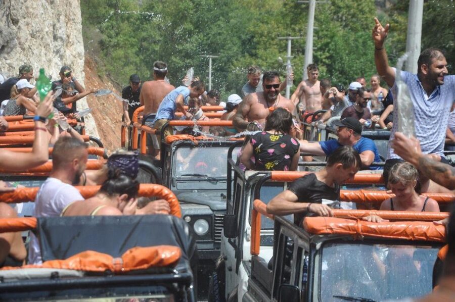 From Alanya: Jeep Safari Tour with Lunch at Dim River - Lunch at Dim River: Included, Filling, and Easy