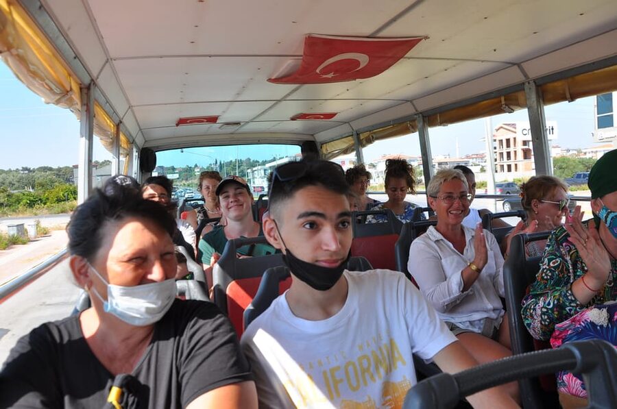 From City of Side: Cabrio Bus Safari & Boat Tour with Lunch - Seleukia and the quick-stop approach to ruins