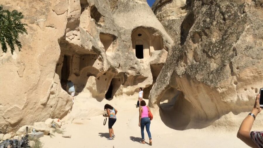 From Istanbul: 4-Day Istanbul, Cappadocia, Flight,Cave Hotel - Guides, language support, and what a small group changes