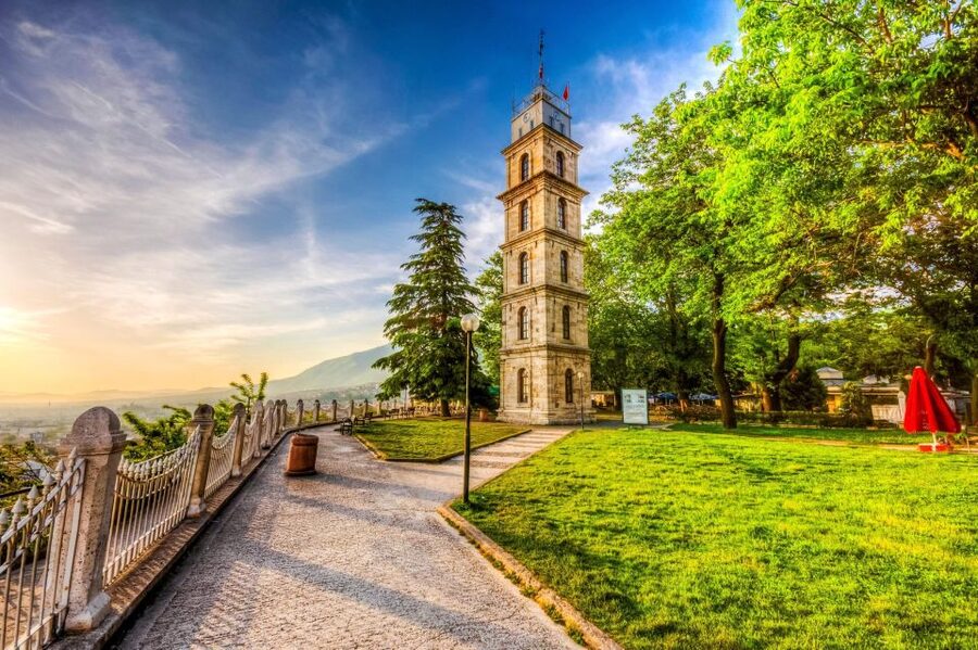 From İstanbul: Bursa Uludağ Mountain Tour & Cable Car Ride - Bursa First Stop: Turkish Delights, Souvenirs, and the Plane Tree