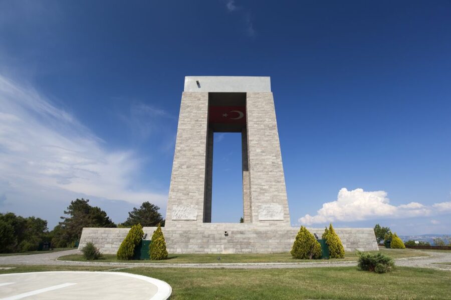 From Istanbul: Gallipoli and Anzac Full-Day Tour - Transportation and Group Size: Comfortable Bus, Small Groups, Long Hours