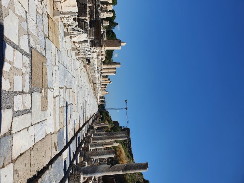 From Izmir: Guided Tour of the Ancient City of Ephesus - From Izmir pickup to Selcuk break: the drive is part of the experience