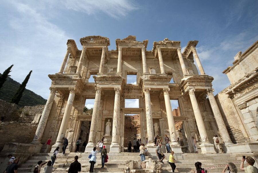 From Izmir: Guided Tour of the Ancient City of Ephesus - The Library of Celsus and Great Theatre: the best photo stops get the best time