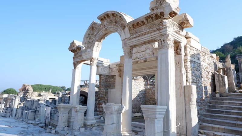 From Kusadasi: Ephesus Highlights Tour for Cruise Customers - Selcuk lunch and shopping: where the day softens and crafts show up