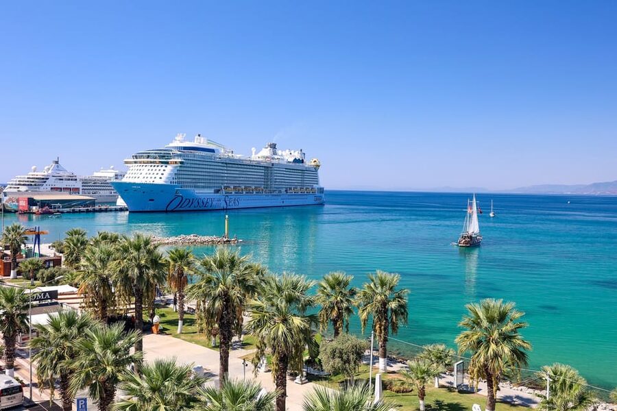From Kusadasi: Ephesus Private Tour for Cruise Passengers - Private vehicle comfort and timing: why this tour feels easier