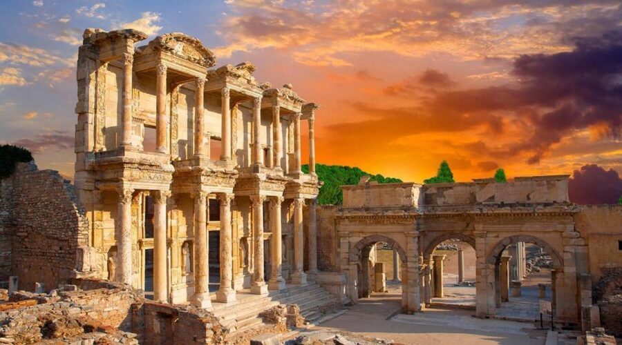 From Kusadasi Port: Private Ephesus Guided Tour - Shopping stops, timing changes, and the cash-only entrance detail