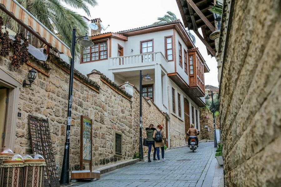 Full-Day Antalya City Tour & Düden Waterfall from Side - Lunch in Antalya Province: good if you want convenience, risky if you’re picky