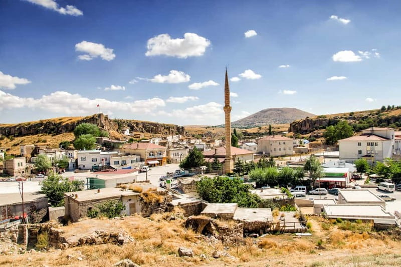 Full Day Cappadocia Red and Green Combined Day Tour - Underground City (Özkonak): tunnels, storage spaces, and air shafts