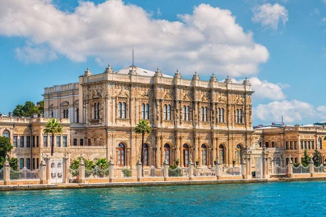 Full Day Cruise Tour in Bosphorus and Two Continents - Dolmabahçe Palace and the famous 4.5 ton chandelier