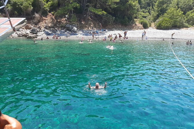 Full-Day Glass bottom Semi Submarine Cruise in Marmaris - Lunch Included on Board: What You Get and How to Think About Drinks