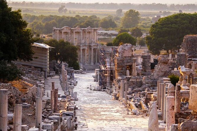 Full-Day Guided Ephesus Tour From Marmaris with Transfers and Lunch - Entering Ephesus with a guide, plus 2 hours of real sight time
