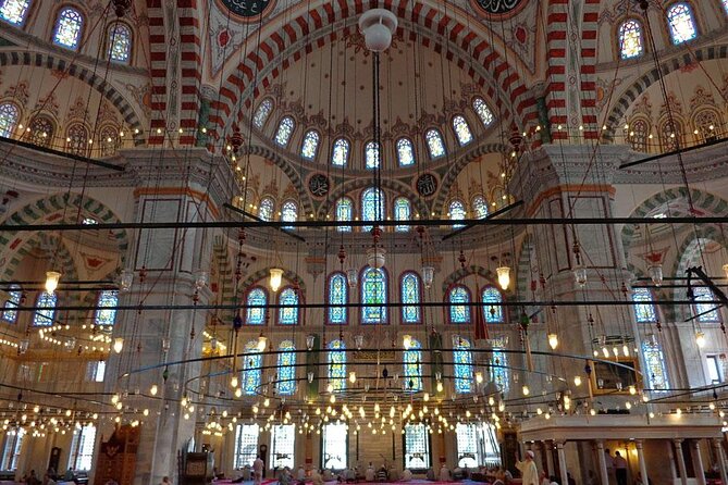 Full-Day Small-Group Guided Tour to Famous Mosques in Istanbul - Fatih Mosque and Complex: The Conqueror’s Mausoleum and the Big Institutional Site
