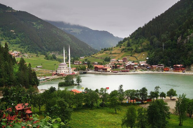 Full Day Tour In Uzungol Lake with Turkish Tea Tasting - What to pack for Uzungol in a long bus day