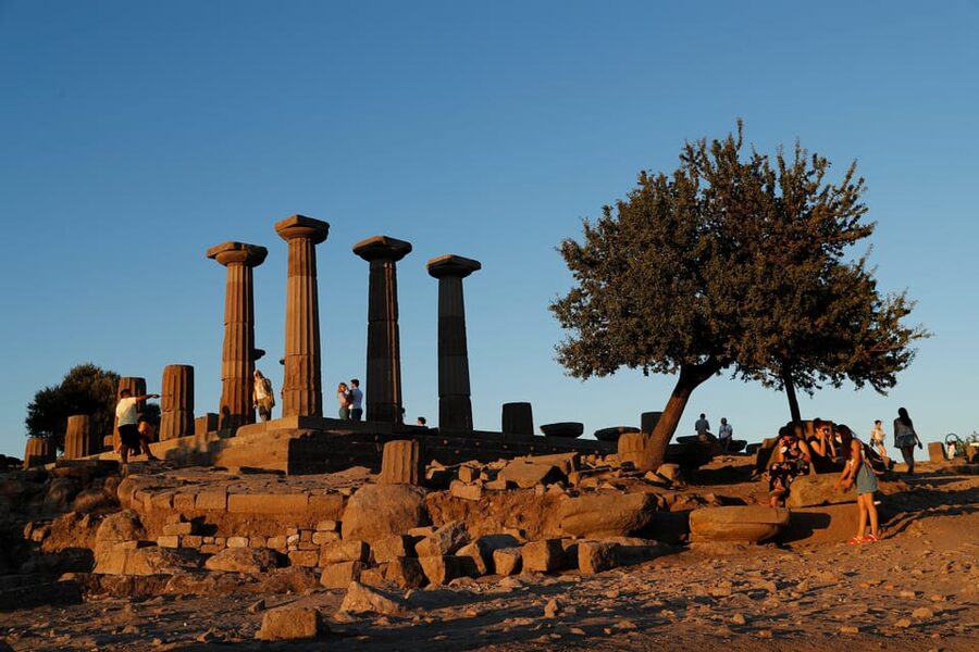 Full-Day Troy Tour From Istanbul - Dardanelles Ferry Crossing: A Scenic Reset Before Troy