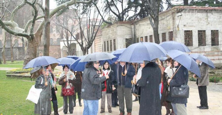 Full-Day Walking Tour of Istanbul's Old City - What Your Guide Brings: Prepared, Story-Driven, Sometimes Craft-Focused