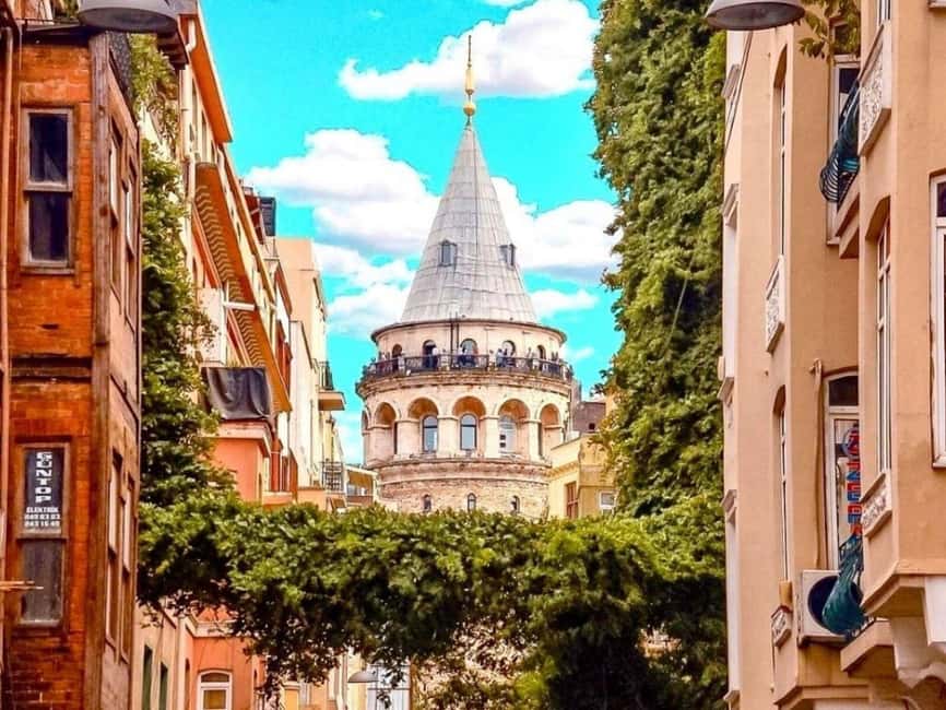 Galata Tower: Skip-the-Line Ticket with Audio or Guided Tour - Audio guide or guided tour: choosing the right level of help