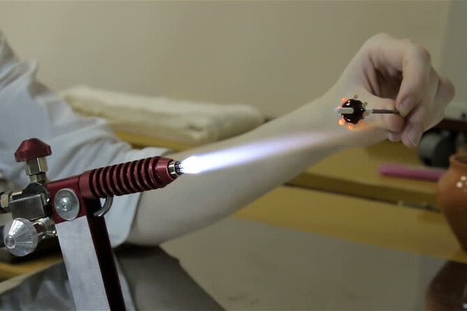 Glass Melting and Shaping with Flame with the Senior Glass Master - Location and logistics: finding Dega Cam Sanat Atölyesi easily