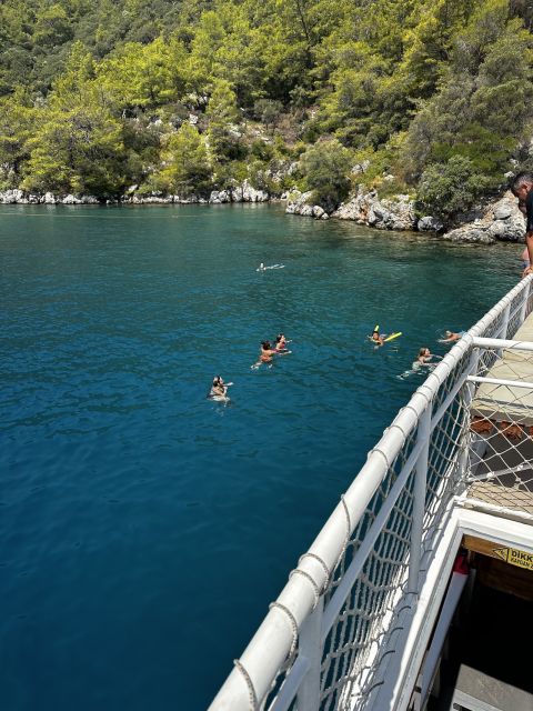 Gocek: Yacht Trip and 12 Island Full-Day Tour with Lunch - Stop 4: Akvaryum Koyu for swimming and that sunset timing