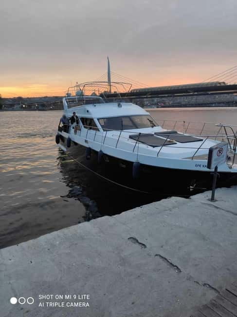 Golden Horn and Bosphorus Sunset Tour Stop at Anatolian Side - Golden hour on the Golden Horn: the view that people actually rave about