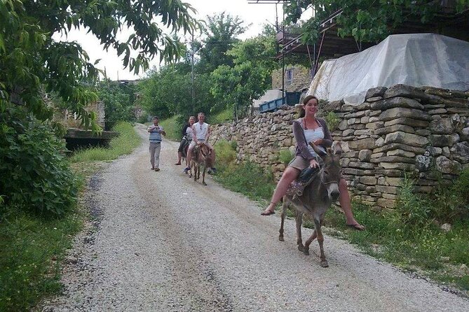 Green Canyon Boat Trip and Bus Safari Tour w/Lunch - Bus comfort, dust, and language expectations