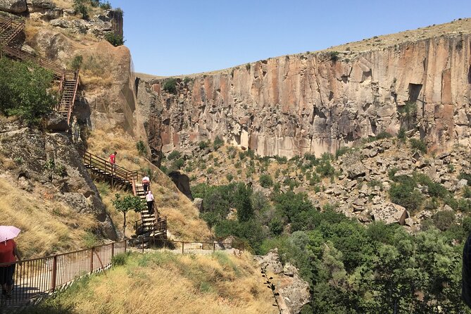 Green Tour: Cappadocia’s Emerald Depths & Underground Secrets - Onyx workshop in Cappadocia: why the stop includes shopping time