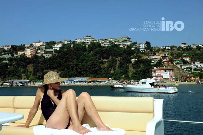 Guided Bosphorus & Black Sea Cruise – 4 Stops from Istanbul - Ortaköy free time: the European-side break that actually feels free