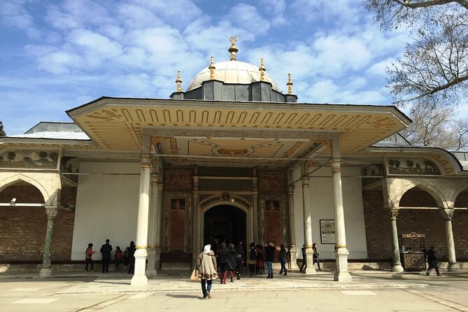 Highlights of Istanbul with Private Tour Guide Zerrin - Why Sultanahmet is the right base for a highlights day