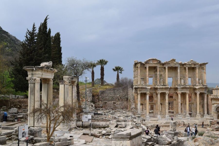 Istanbul: 8-Day Cappadocia, Ephesus, Konya, Pamukkale Tour - Cappadocia Cave Hotels: Why the Lodging Is Part of the Experience