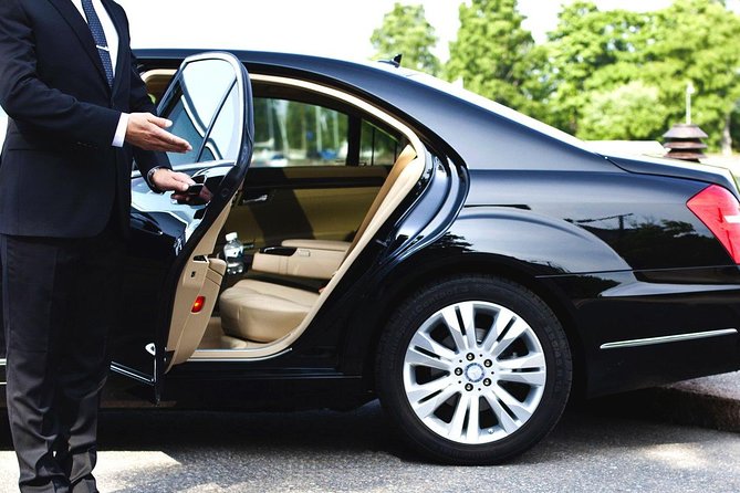 Istanbul Airport to City Centre Private Transfer or Vice Versa (1-10pax) - Hotel pickup in Istanbul, plus the 10-minute lobby rule
