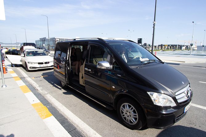 Istanbul Airport Transfer - One Way - The ride experience: A/C, Wi-Fi, and bottled water