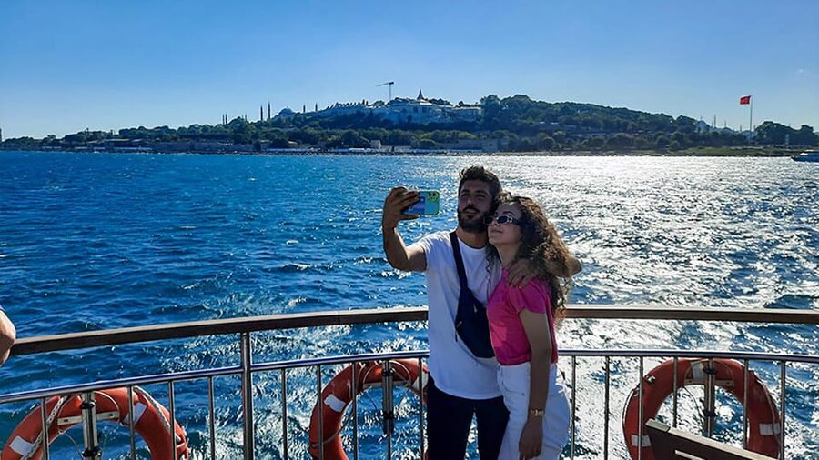 Istanbul: Asian Side Walking Tour with Ferry Ride - Return to Europe: the one-way ferry detail you must not miss
