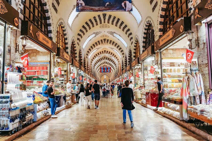 Istanbul: Best of the City 1, 2 or 3-Day Private Guided Tour - Day 1: Hagia Sophia, Blue Mosque, Topkapi Palace, and the Grand Bazaar