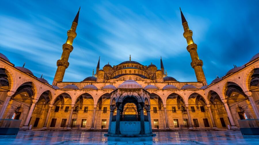 Istanbul: Best of the City Private Full-Day Walking Tour - Sultanahmet Square: A Quick Orientation Reset