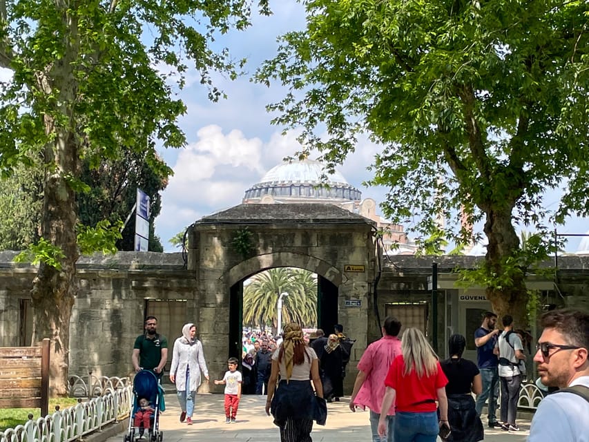 Istanbul: Blue Mosque, Basilica Cistern, & Hagia Sophia Tour - Dress Code and Timing Tips That Keep the Day Calm