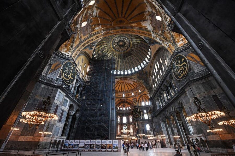 Istanbul: Blue Mosque, Hagia Sophia, & Basilica Cistern Tour - Guide quality and pacing: why it can feel smooth or slightly rushed