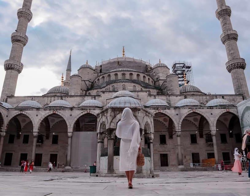 Istanbul: Blue Mosque, Hagia Sophia, & Basilica Cistern Tour - Blue Mosque: Iznik tiles, Islam, and the Ottoman-Byzantine story