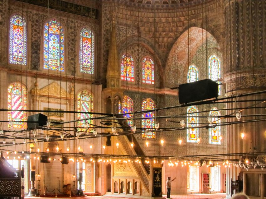 Istanbul: Blue Mosque & Hagia Sophia Guided Tour w/ Tickets - Who should book this tour, and who should skip it