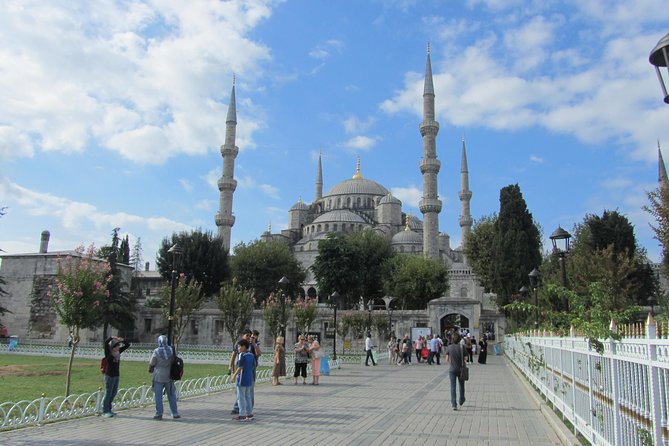 Istanbul: Blue Mosque & Hagia Sophia Small-Group Tour with ticket - Hagia Sophia Grand Mosque: The Art, the Rules, and the Big Takeaways