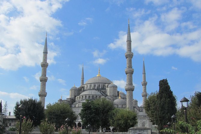 Istanbul: Blue Mosque & Hagia Sophia Small-Group Tour with ticket - Small Group Energy: Why the Guide Names Matter