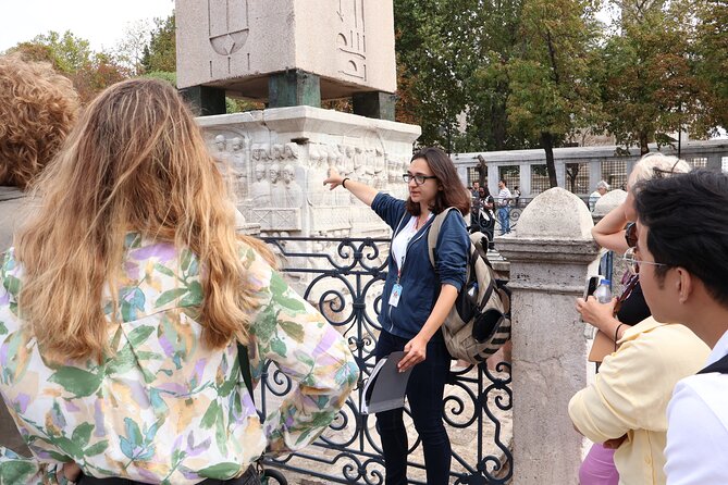 Istanbul: Blue Mosque, Hagia Sophia & Sultanahmet Tour - Guides, Questions, and the Human Part of the Experience